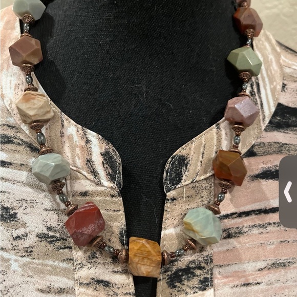 Calvin Klein No Iron Top button front cuffs top pockets and stone necklace - Picture 4 of 12